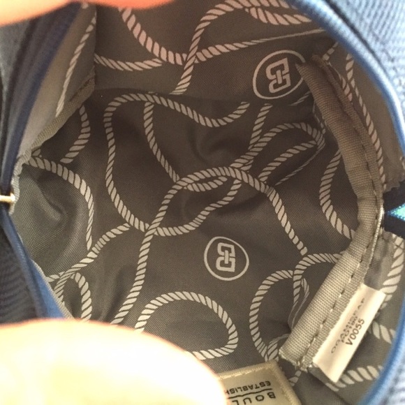 NWT "L" monogram Carryall Pouf Cosmetic case - Picture 5 of 7